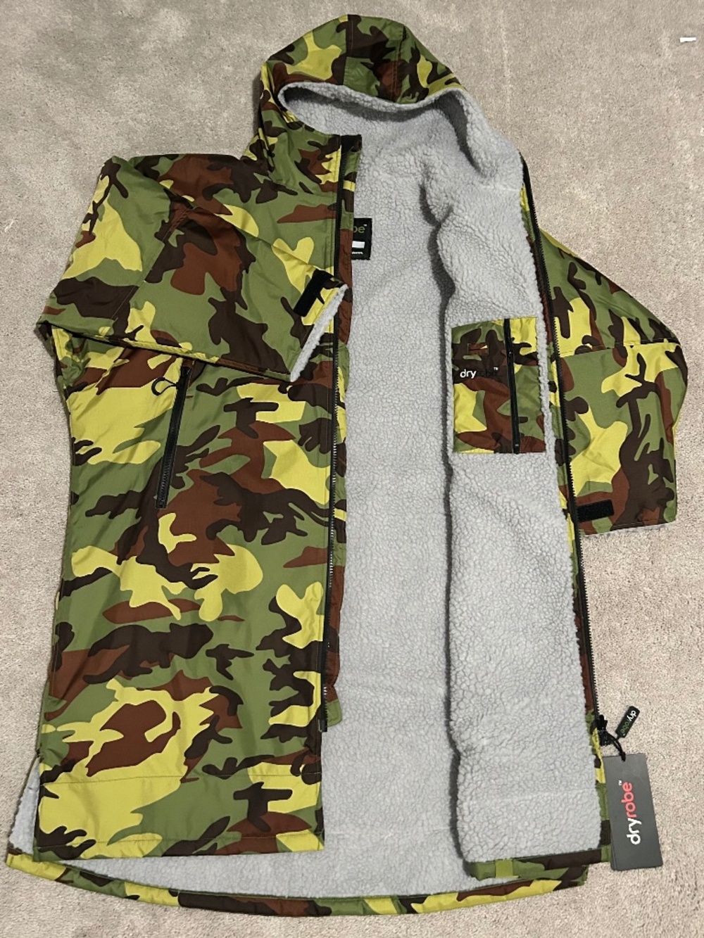 Dryrobe Advance Adults Changing Robe in Camo size Medium